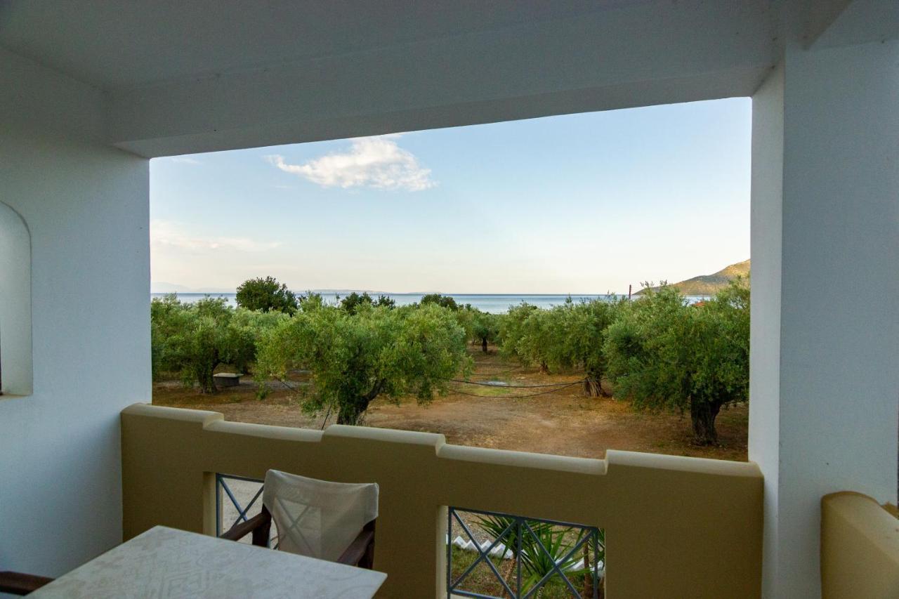 Elaionas Aparthotel Leonidio Exterior photo